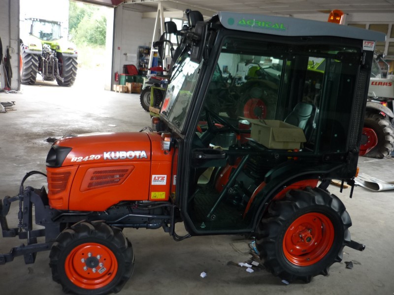 KUBOTA B2420 CZĘŚCI DO SILNIKA